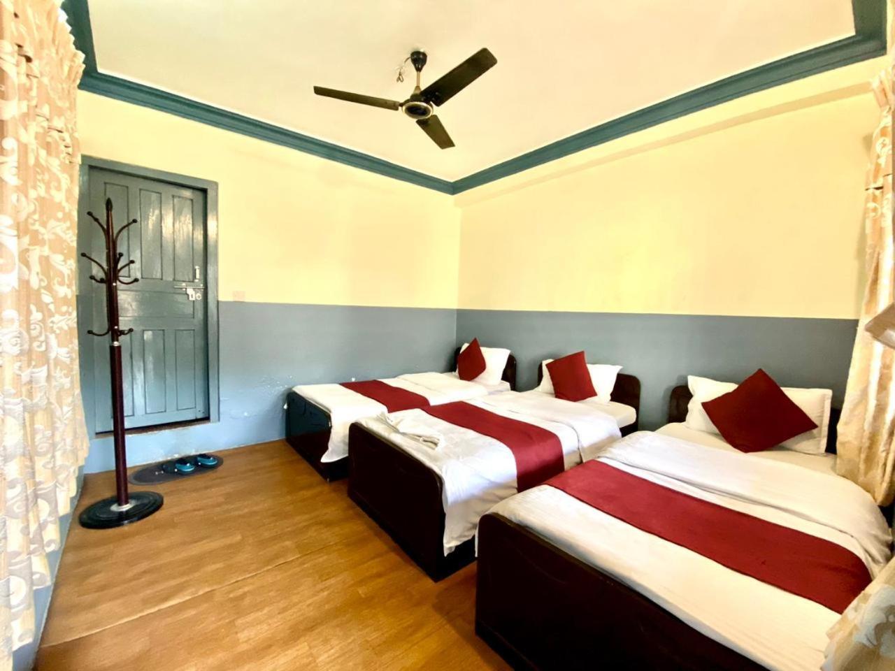 Hotel Piya Pvt Ltd Pokhara Esterno foto